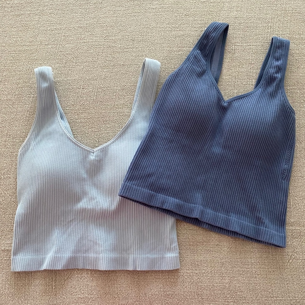 Set of 2 Crop Tops with sewn-in bra pads - Size M